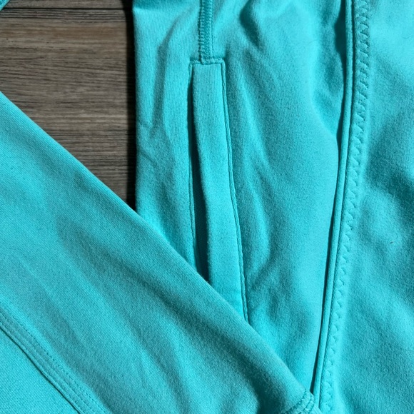 Lululemon Full zip Women Athletic Sweater with Thumb Holes- 8 - Picture 5 of 13